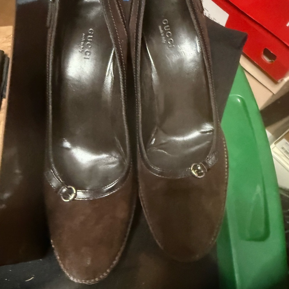 Gucci Elegant Brown Shoes with Box